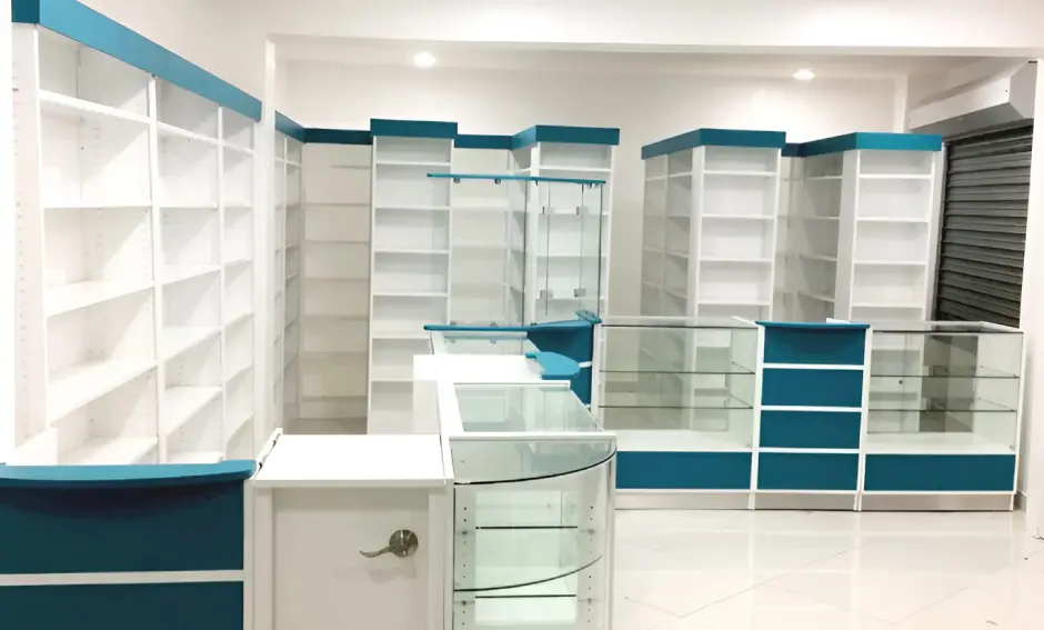 Mobiliario de oficina contemporáneo en Bogotá, con diseño ergonómico y acabados modernos para crear ambientes laborales eficientes y cómodos.